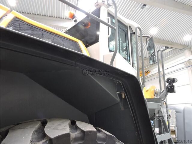 Carregadora de rodas LIEBHERR L566 Xpower