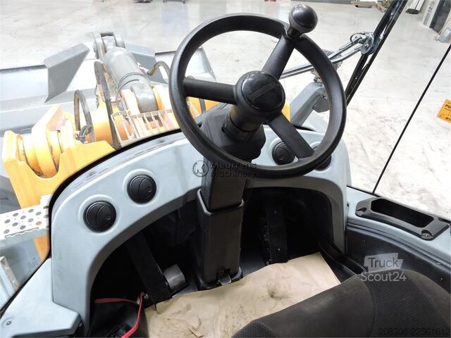 Carregadora de rodas LIEBHERR L566 Xpower