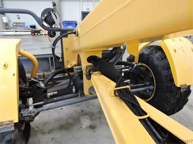 Niveleuse NEW HOLLAND F106.6A