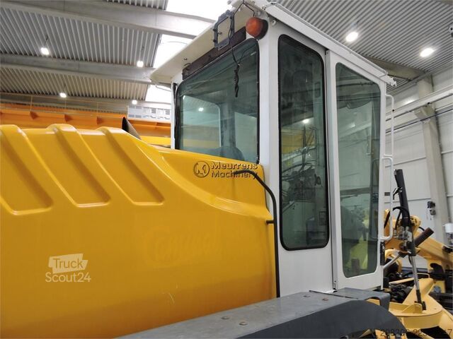 Niveleuse NEW HOLLAND F106.6A