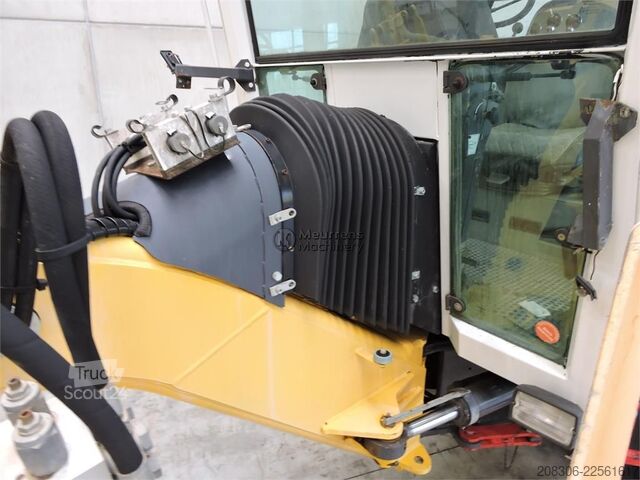 Niveleuse NEW HOLLAND F106.6A