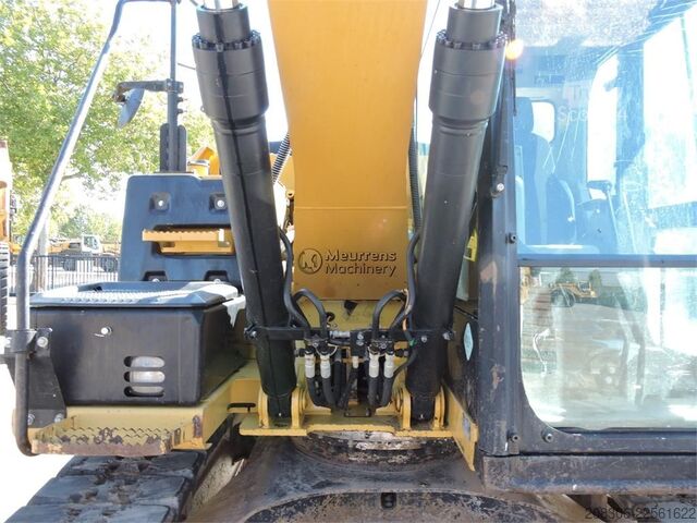 Excavatrice à chaînes CATERPILLAR 312EL