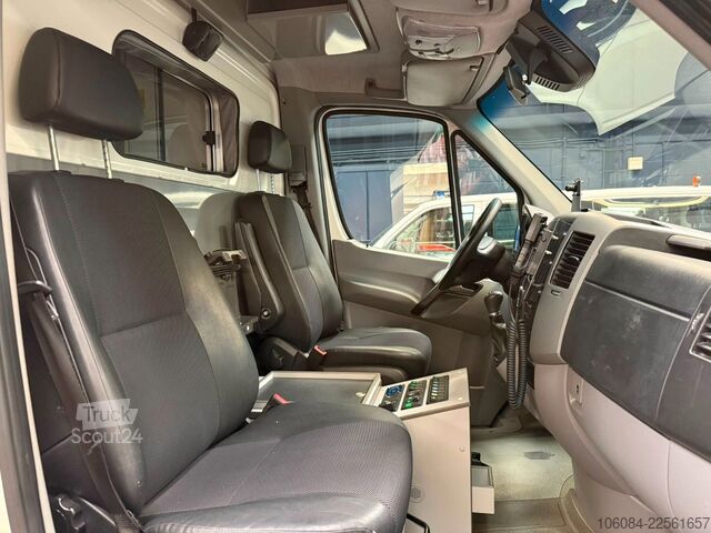 Samochód strażacki MERCEDES-BENZ Sprinter 519 Rettungswagen Ferno-Trage 1.Hand