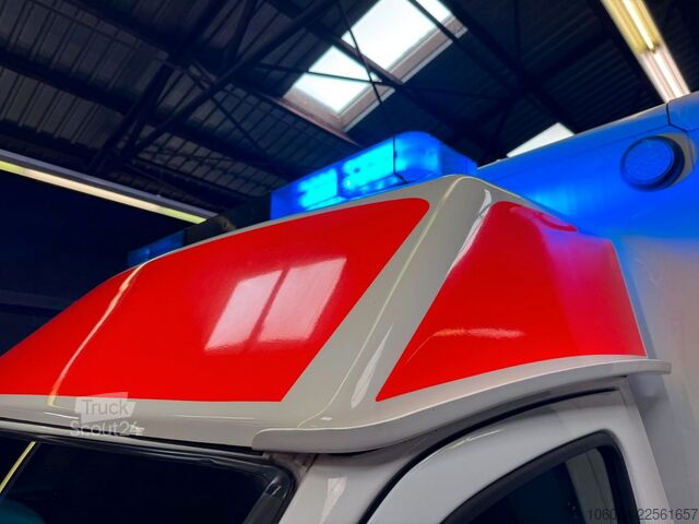 Samochód strażacki MERCEDES-BENZ Sprinter 519 Rettungswagen Ferno-Trage 1.Hand