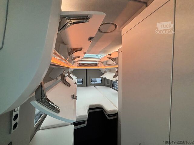 Кемпер VW Grand California 680 2,0TDI-177 LED + ACC 1. Hd.