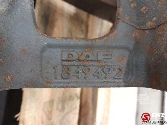 Частина шасі Daf Occ cabineveerbevestiging links DAF