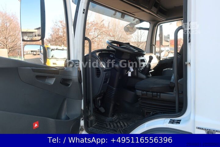 Laatikkoauto MERCEDES-BENZ Atego 818 1.Hand / Ladeboardwand Nr.1233