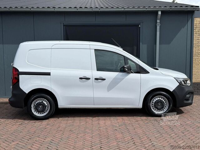 Slēgtais furgons Renault Kangoo 1.5 dCi 75pk Luxe L1 AC Cruise PDC Led 0...