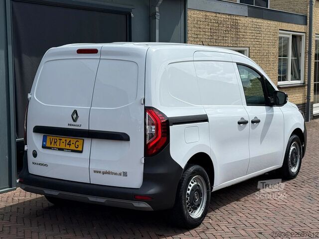 Slēgtais furgons Renault Kangoo 1.5 dCi 75pk Luxe L1 AC Cruise PDC Led 0...
