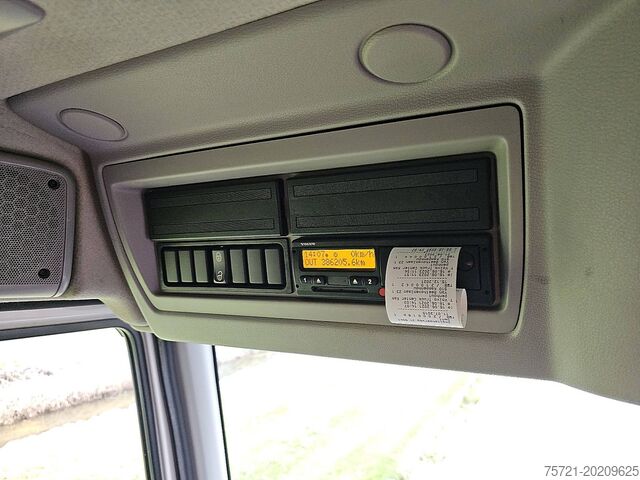 Gesloten bak VOLVO FL 240.12