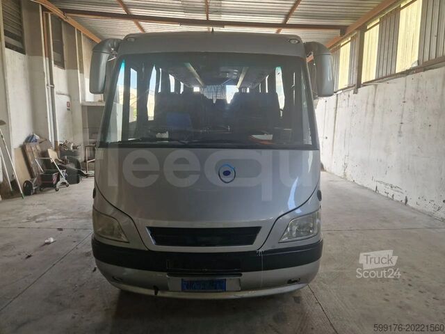 Autocar de tourisme Iveco 65C15/70