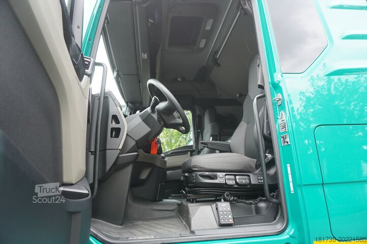 Schiebeplane & Anhänger MAN TGX 18.470 / 2022 / Curtainsider 19 EPAL
