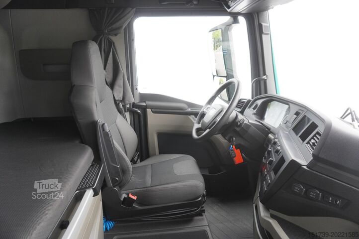 Schiebeplane & Anhänger MAN TGX 18.470 / 2022 / Curtainsider 19 EPAL