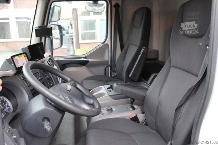 Flatbed truck with tarp Daf LF 290 Schiebeplane   ACC   BLIS   AHK   Navi