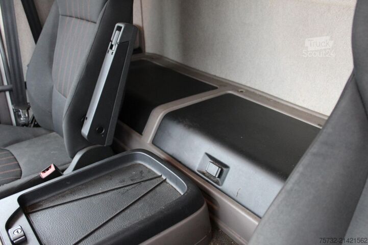 Flatbed truck with tarp Daf LF 290 Schiebeplane   ACC   BLIS   AHK   Navi