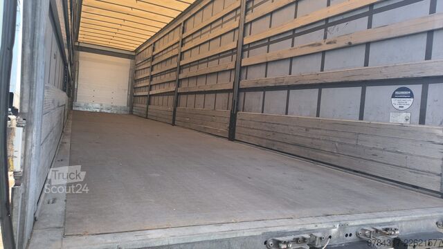 відкритий напівпричіп з тентом Schmitz Cargobull SCB*S3
