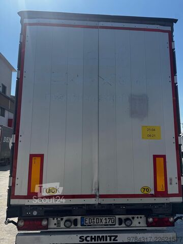 відкритий напівпричіп з тентом Schmitz Cargobull SCB*S3