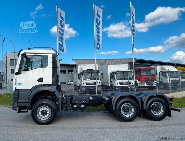 Camión volquete MAN TGS 33.520 BL 6x4 CH/33 to/RS 3,60 m/PTO/AHK/Neu