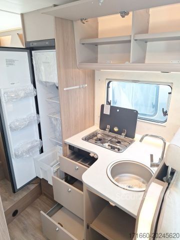 Camping-car semi-intégré CARADO T 328
