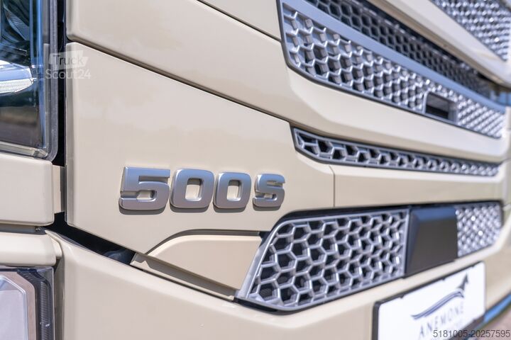 Pferdetransport Scania S500  New Scania S500 STX! 6 horses plus living...