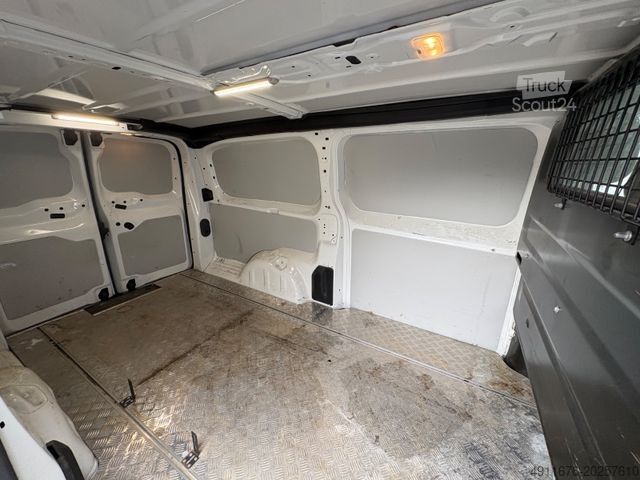 Minibussi PEUGEOT Expert Kasten Premium L3, Sitzheizung, Tempomat