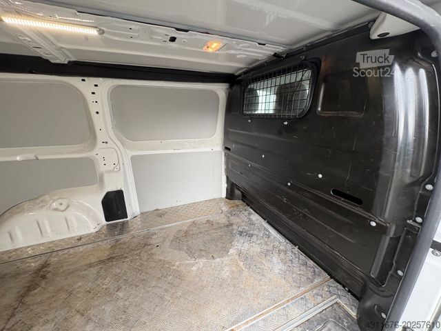 Minibussi PEUGEOT Expert Kasten Premium L3, Sitzheizung, Tempomat