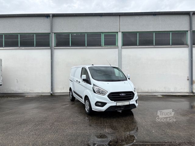 Minibussi FORD Transit Custom Kasten 300 L1, Auto.,Standheizung