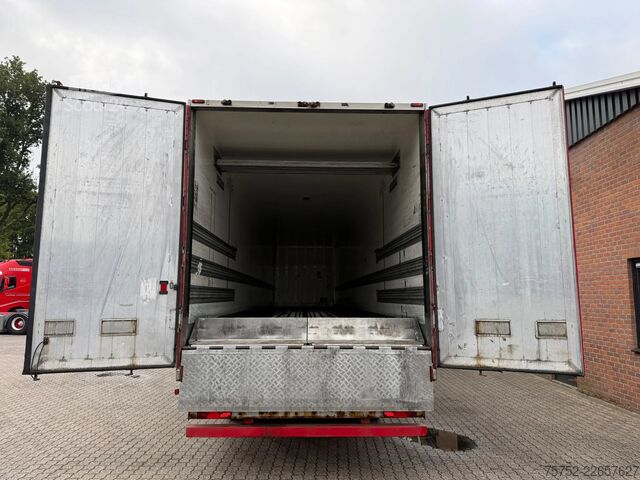 Försäljningsbil Pacton .LXD 342 Kettingbaan/Walkingfloor Liftas NL Tra...