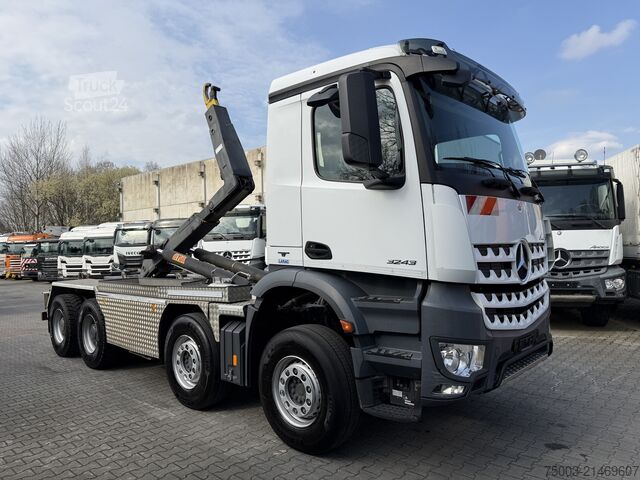 Kiepwagen Mercedes-Benz Arocs 3243 K 8X4 Haken Hyva