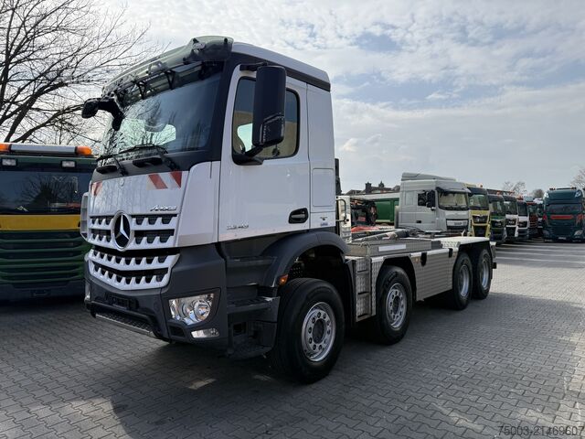 Kiepwagen Mercedes-Benz Arocs 3243 K 8X4 Haken Hyva