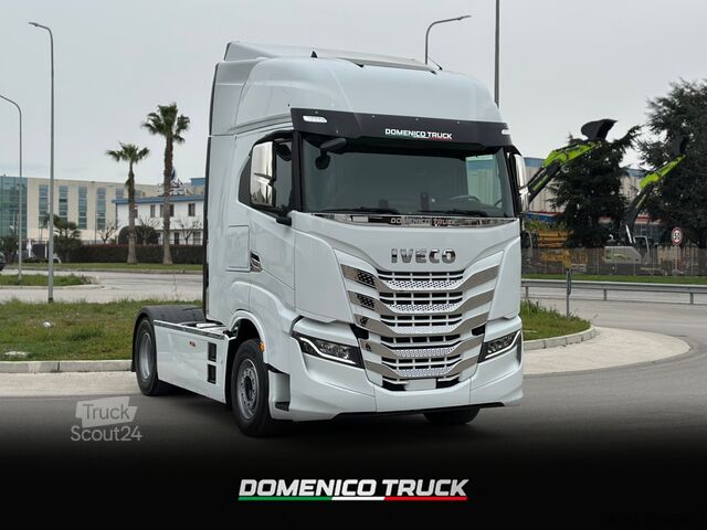 Standart çekici ünitesi Iveco S-WAY 490