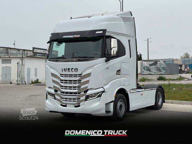 Standart çekici ünitesi Iveco S-WAY 490