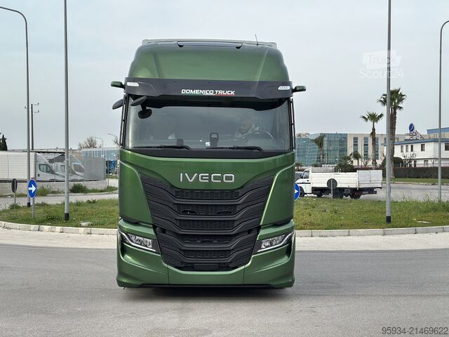 Standart çekici ünitesi Iveco S-WAY 580 ADR