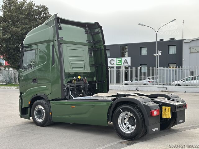 Vakio vetoauto Iveco S-WAY 580 ADR