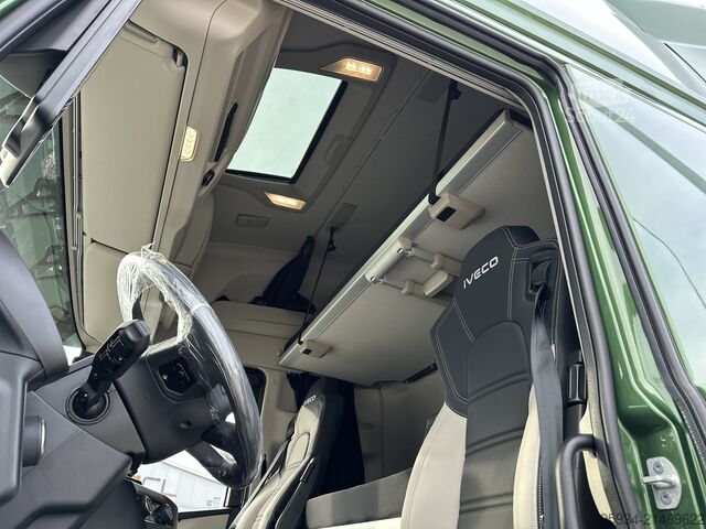 Standart çekici ünitesi Iveco S-WAY 580 ADR