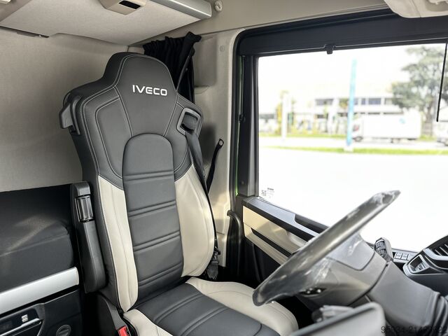 Vakio vetoauto Iveco S-WAY 580 ADR