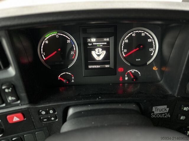 Standardni vlačilec SCANIA R 580