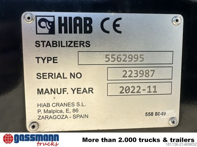 Flatbed truck Mercedes-Benz Arocs 3251 L 8x4/4, Retarder, BigSpace, Navi,