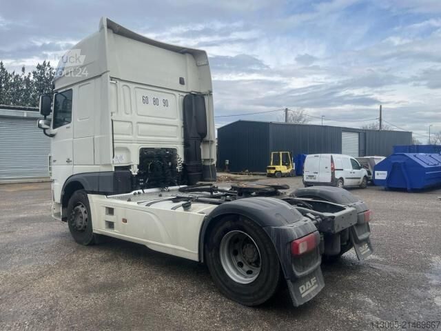 Стандартный седельный тягач DAF XF 530