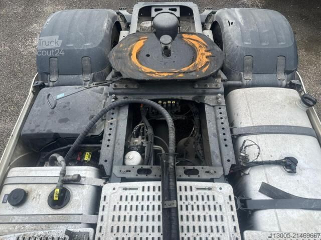 Cap tractor standard DAF XF 530