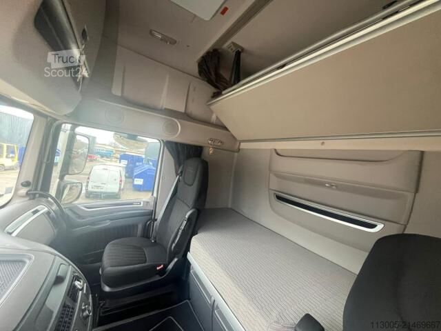 Стандартный седельный тягач DAF XF 530