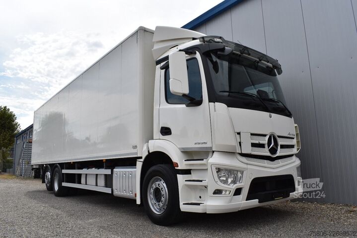 Camión caja MERCEDES-BENZ Antos 2535 6x2 E6 Koffer LBW