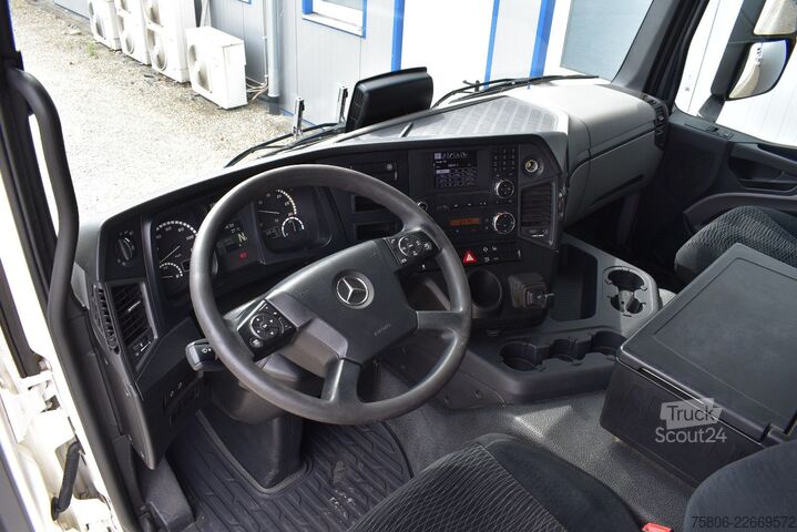 Camión caja MERCEDES-BENZ Antos 2535 6x2 E6 Koffer LBW