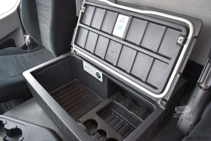 Camión caja MERCEDES-BENZ Antos 2535 6x2 E6 Koffer LBW