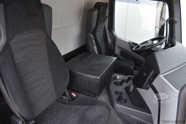 Camión caja MERCEDES-BENZ Antos 2535 6x2 E6 Koffer LBW