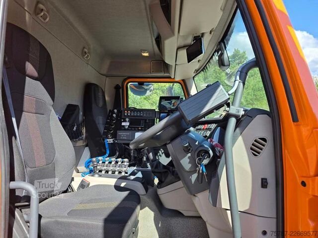 Barredora de calzadas DAF XB 210 Kehrmaschine wie neu Brock VS4 Kehraufbau