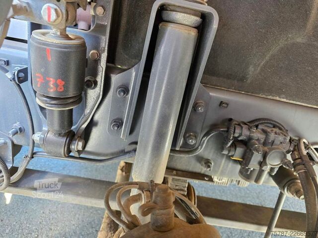 Barredora de calzadas DAF XB 210 Kehrmaschine wie neu Brock VS4 Kehraufbau