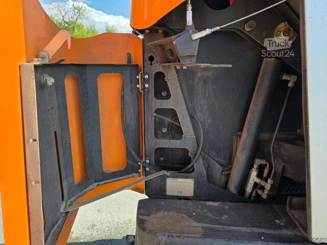 Barredora de calzadas SCHMIDT Schmidt Aebi Flexigo150,Besen,Streuaufbau,Schild