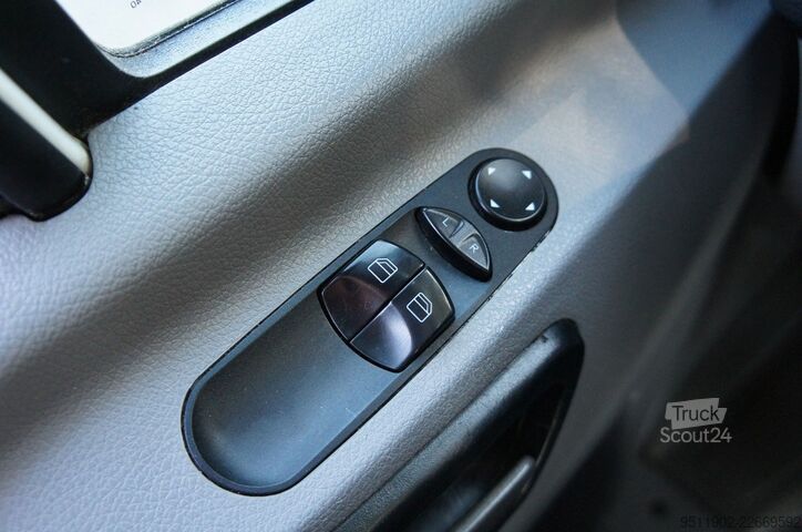 Minibús MERCEDES-BENZ Sprinter 313 CDi L2H2 Triflex Air Rollstuhl 95KW