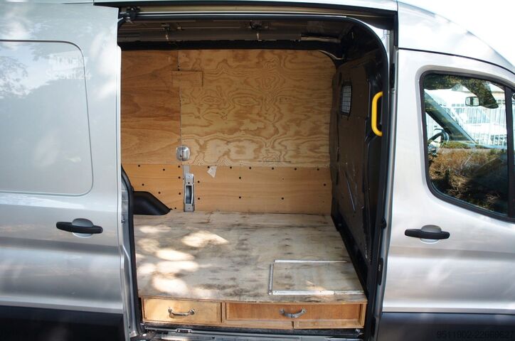 Bestelwagen met verhoogd dak FORD Transit 2.0 TDCi L2H2 Klima Navi Tempom. Sitzhei